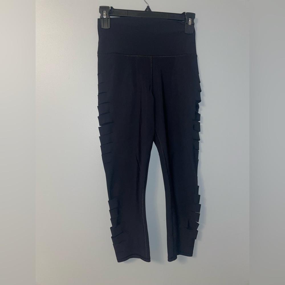 Alo cut out leggings